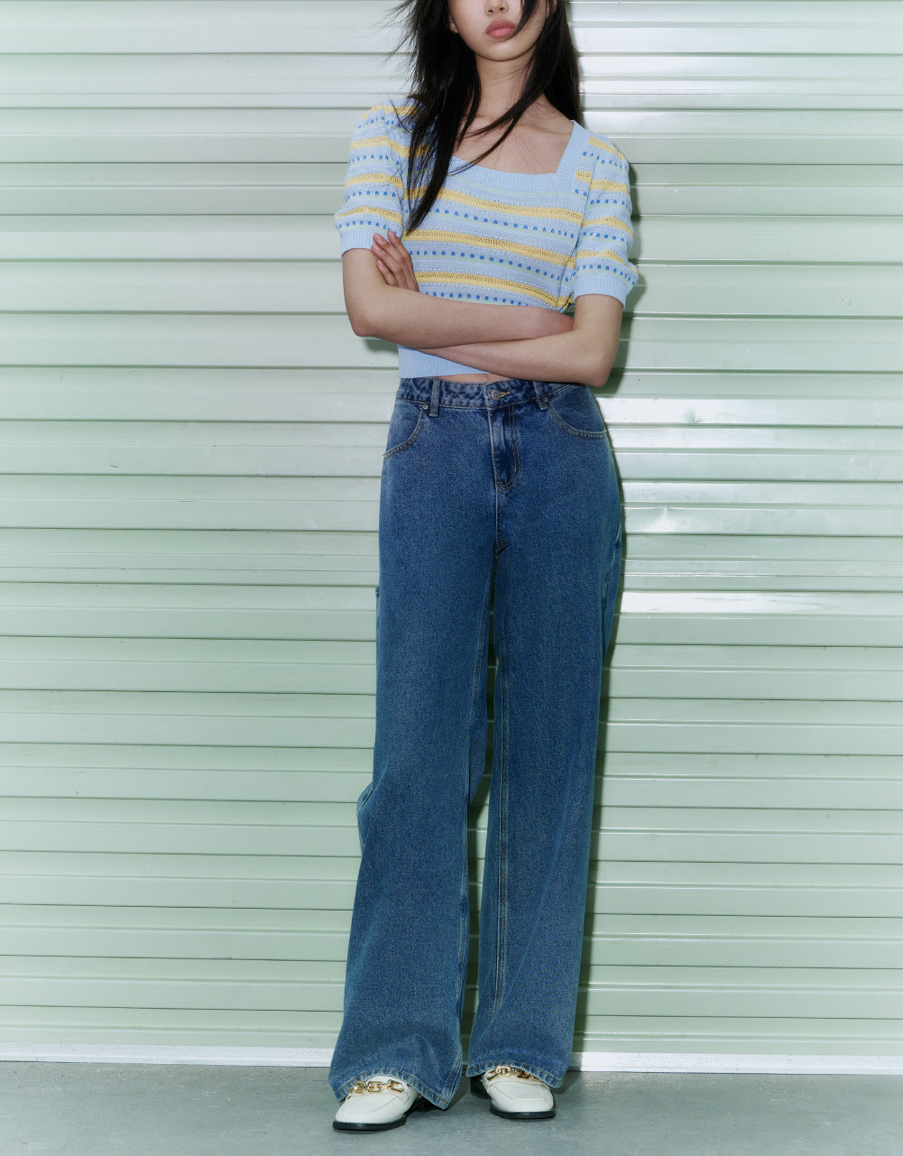 Mid Waist Wide-Leg Jeans